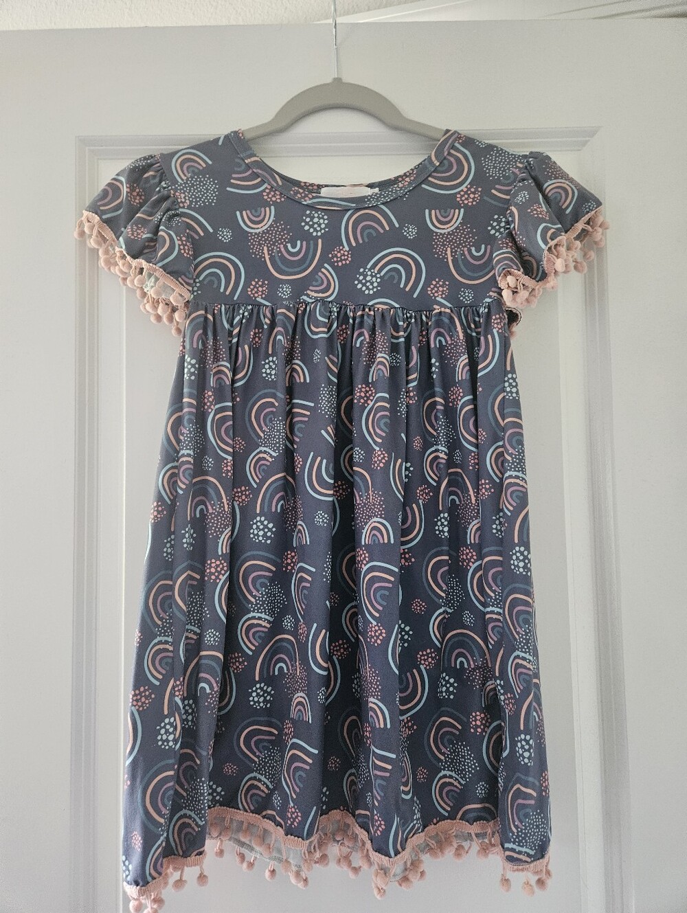 Dresses - Picture 5 of 6